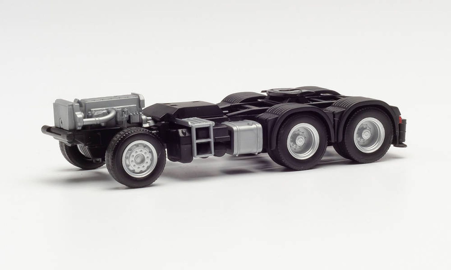 Herpa 085335 - Teileservice Mercedes-Benz 6x4 mit Heckabstützung und Konsole für Ladekran (2 Stück)