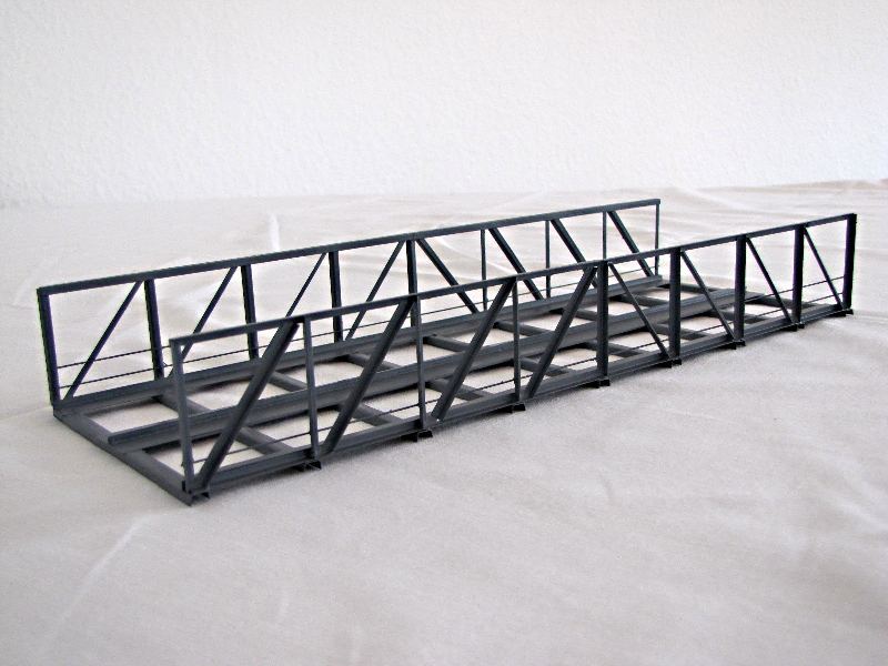 Hack 10250 - V30-2  -  Vorflutbrücke 30cm, 55mm breit, 2-gleisig, grau