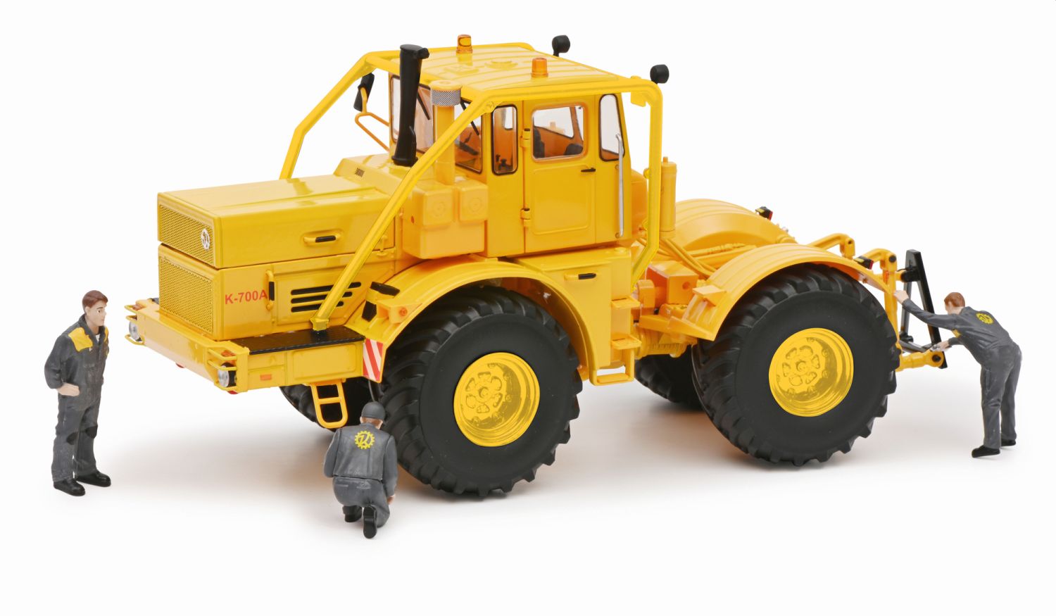Schuco 450784600 - Traktor Kirovets K700 mit Figuren, 1:32