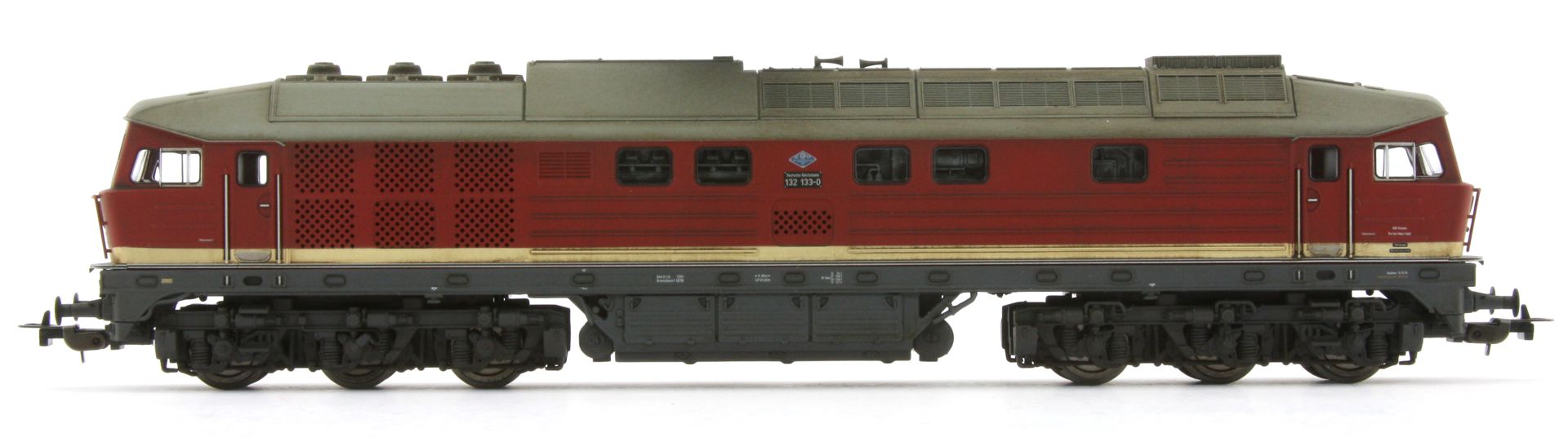 Tillig 502436-ZH-GA - Diesellok 132 133-0, Auslieferungszustand, DR, Ep.IV, DC-Sound, gealtert