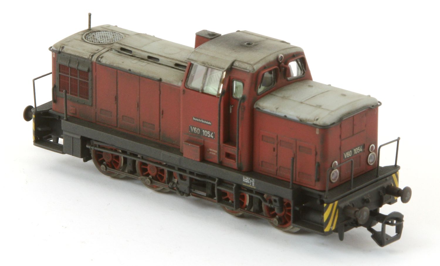 Saxonia 120090 - Diesellok V 60 1054, DR, Ep.III, gealtert