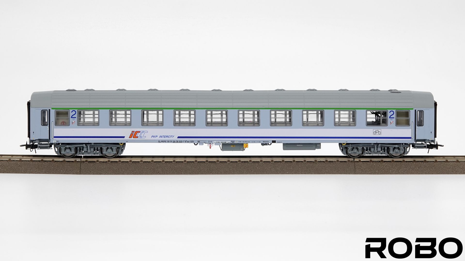 Robo 222250 - Personenwagen 111As mit Fahrradabteil, PKP IC, Ep.VI