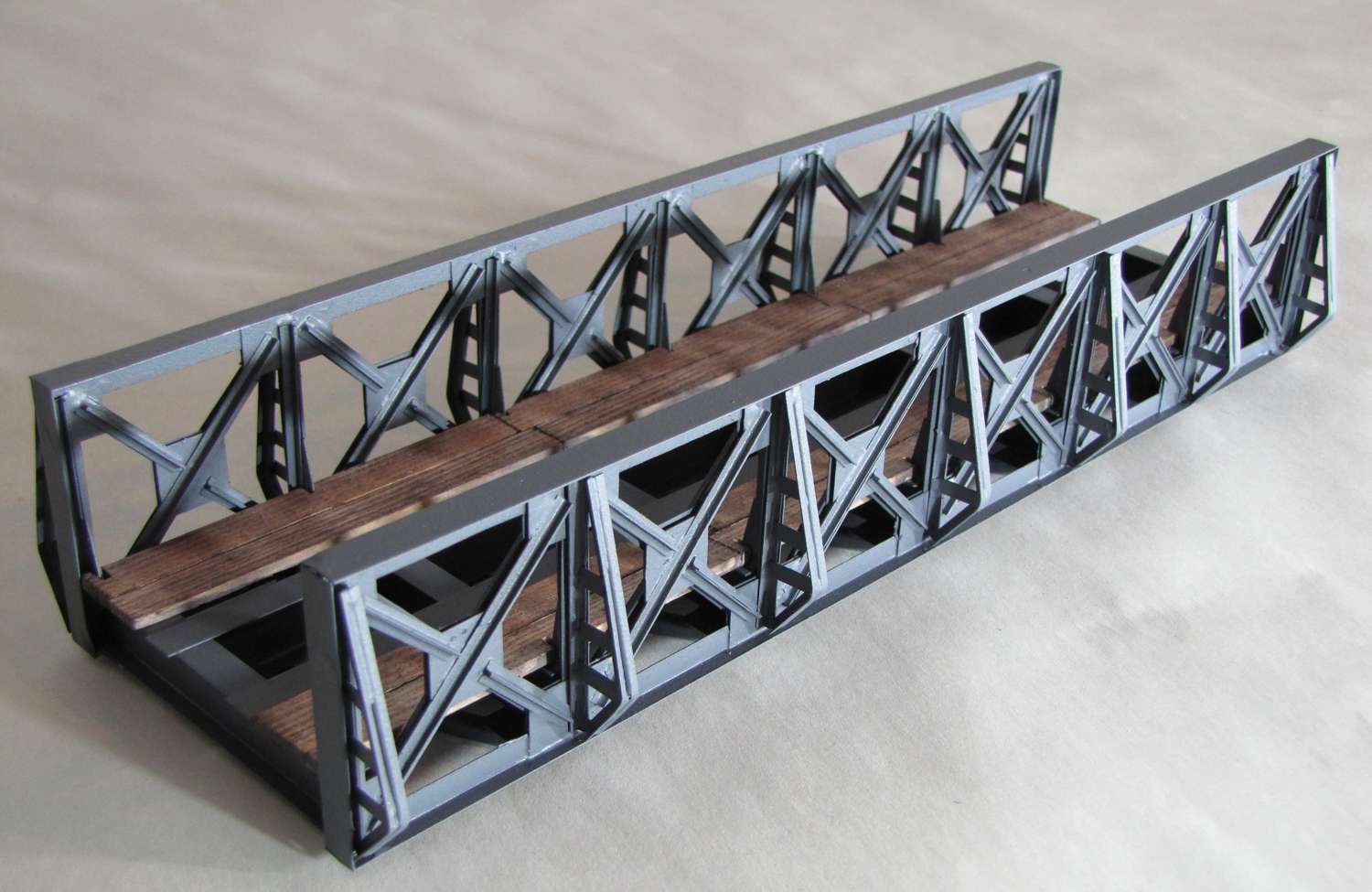Hack 10140 - V24 - Vorflutbrücke 24cm, 8,7cm breit, 4,5cm hoch, mit Holzstegen