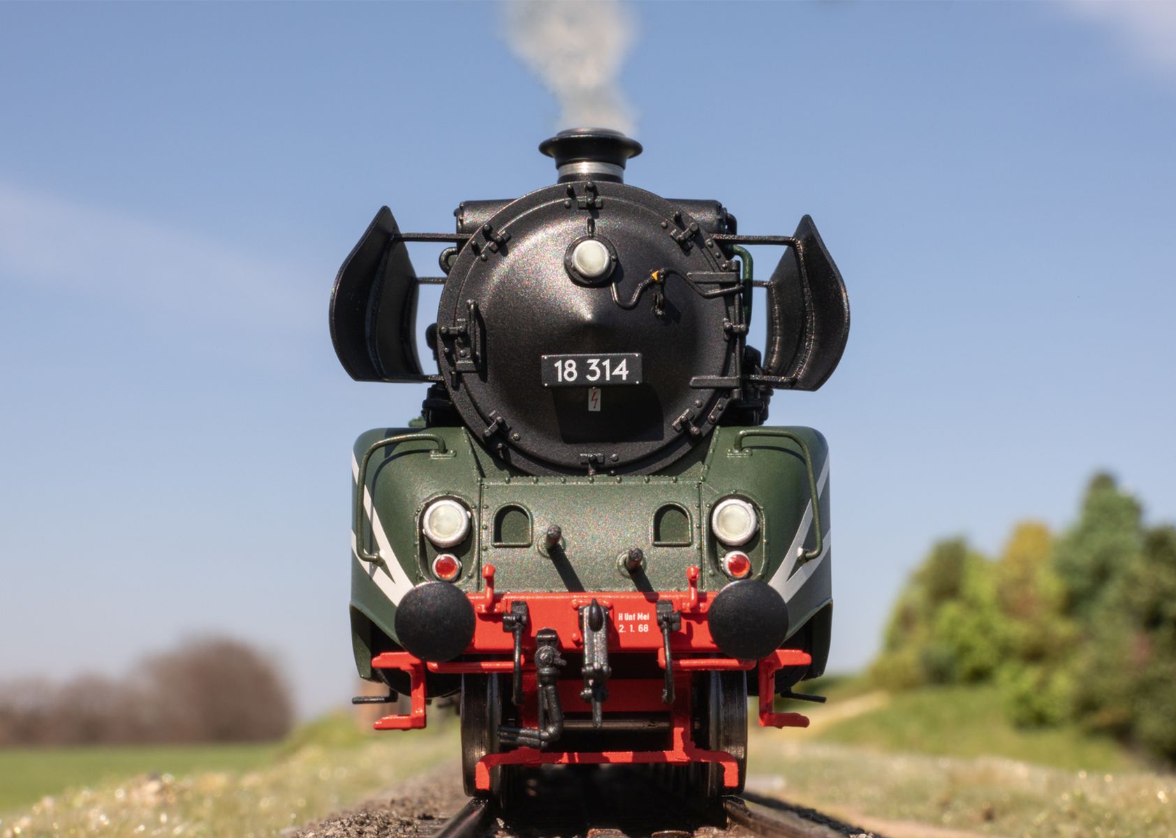 Märklin 39029 - Dampflok 18.3, 18 314 mit Ölfeuerung, DR, Ep.III, MFX+-Sound