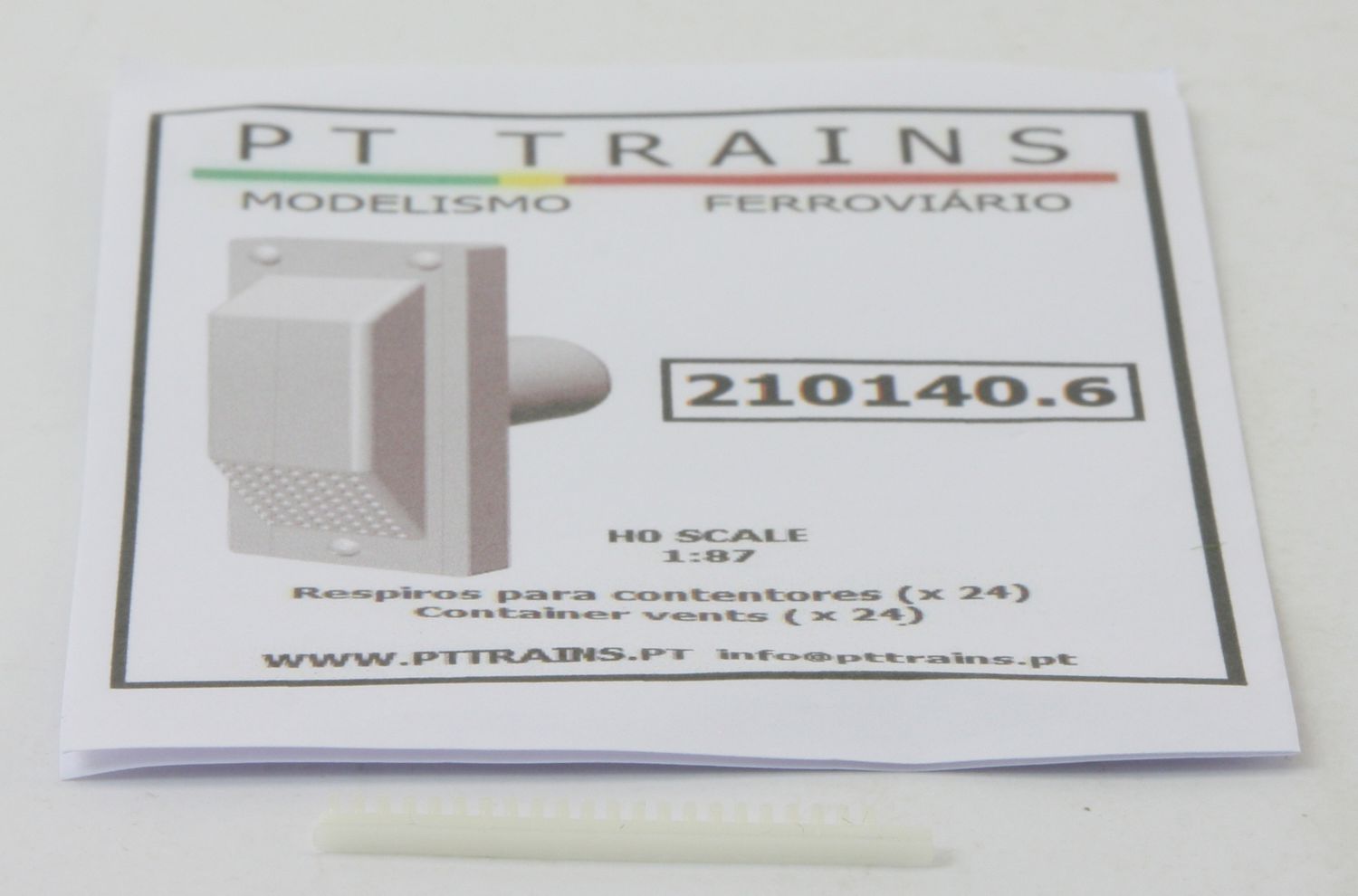 PT-Trains 210140.6 - Set mit 24 Containerlüftern, weiß