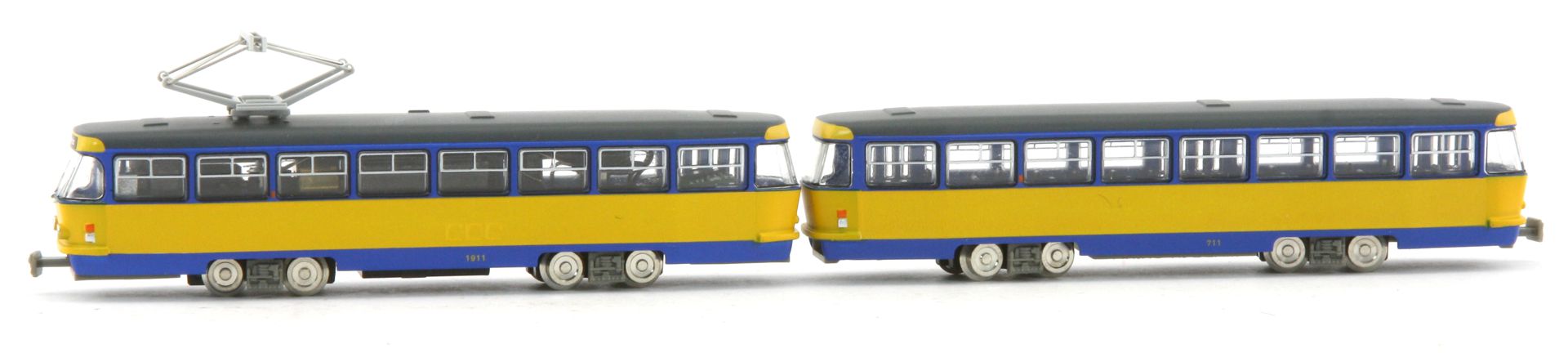 TOMYTEC 977821-AE - Leipziger Straßenbahn Tatra T4-B4, grau-blau-gelb, Ep.IV