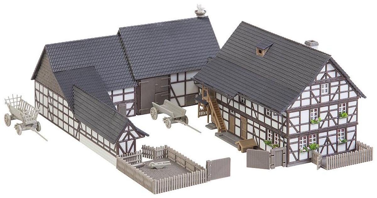Faller 232360 - Dreiseit-Hof