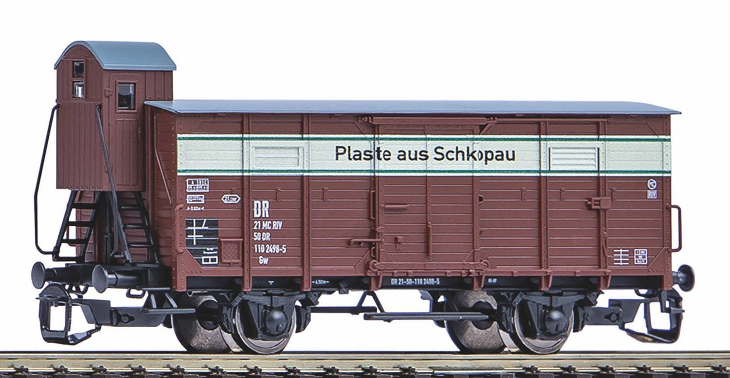 Piko 47762 - Gedeckter Güterwagen G02, DR, Ep.IV 'Plaste aus Schkopau'