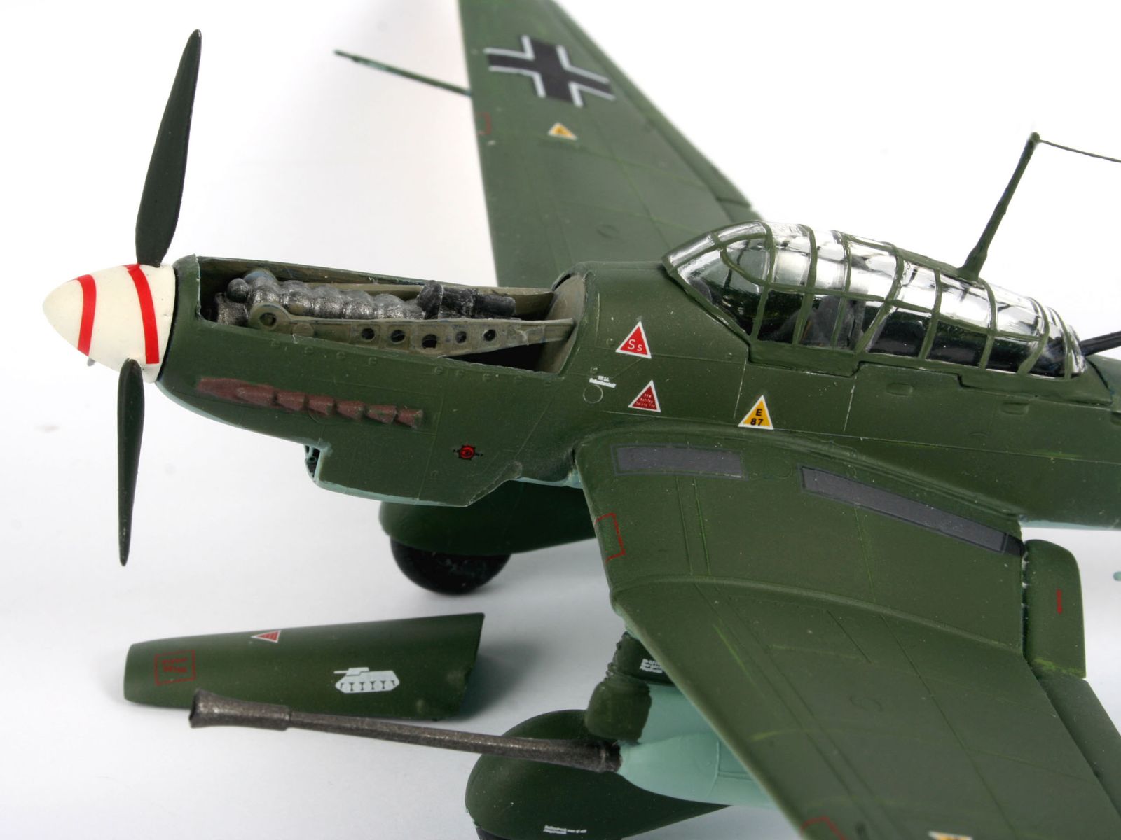 Revell 04692 - Junkers Ju 87 G/D Tank Buster Revell 04692 - Junkers Ju 87 G/D Tank Buster