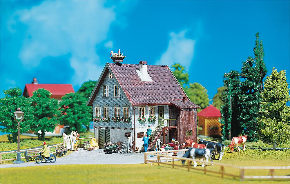 Faller 130280 - Haus mit Storchennest Faller 130280 - Haus mit Storchennest