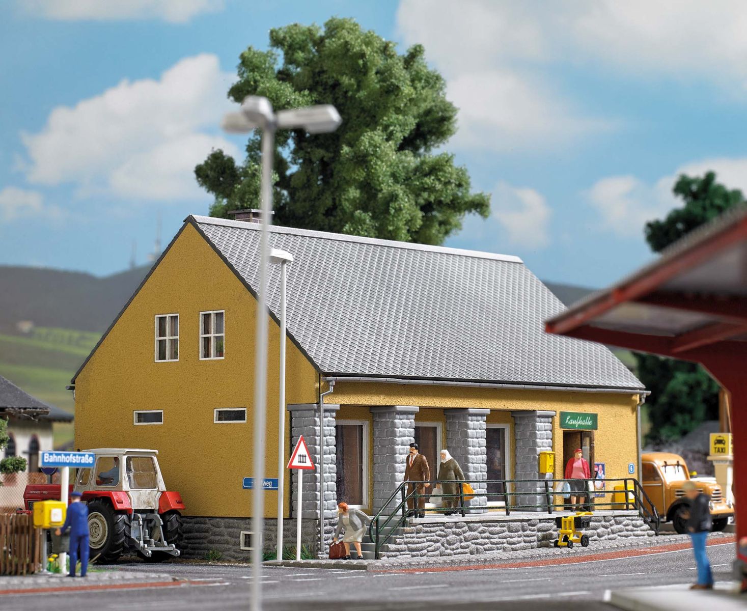 Busch 1381 - DDR Landwarenhaus