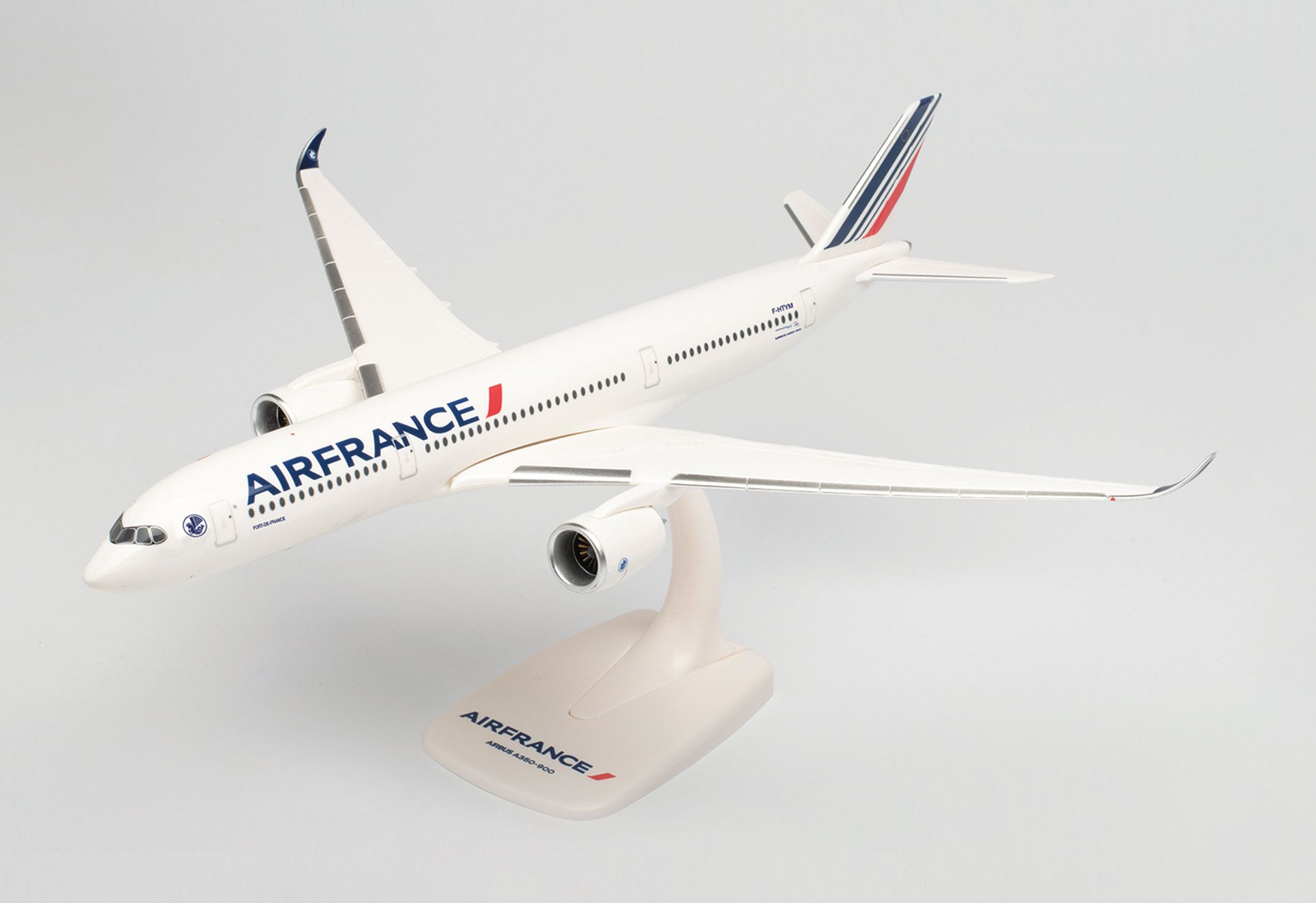 Herpa 612470-001 - Air France Airbus A350-900 - 2021 livery – F-HTYM “Fort-de-France” Herpa 612470-001 - Air France Airbus A350-900 - 2021 livery – F-HTYM “Fort-de-France”