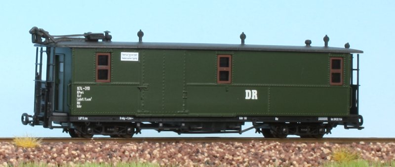 Technomodell 53402 - Zugführerwagen, DR, Ep.IIIb, grün