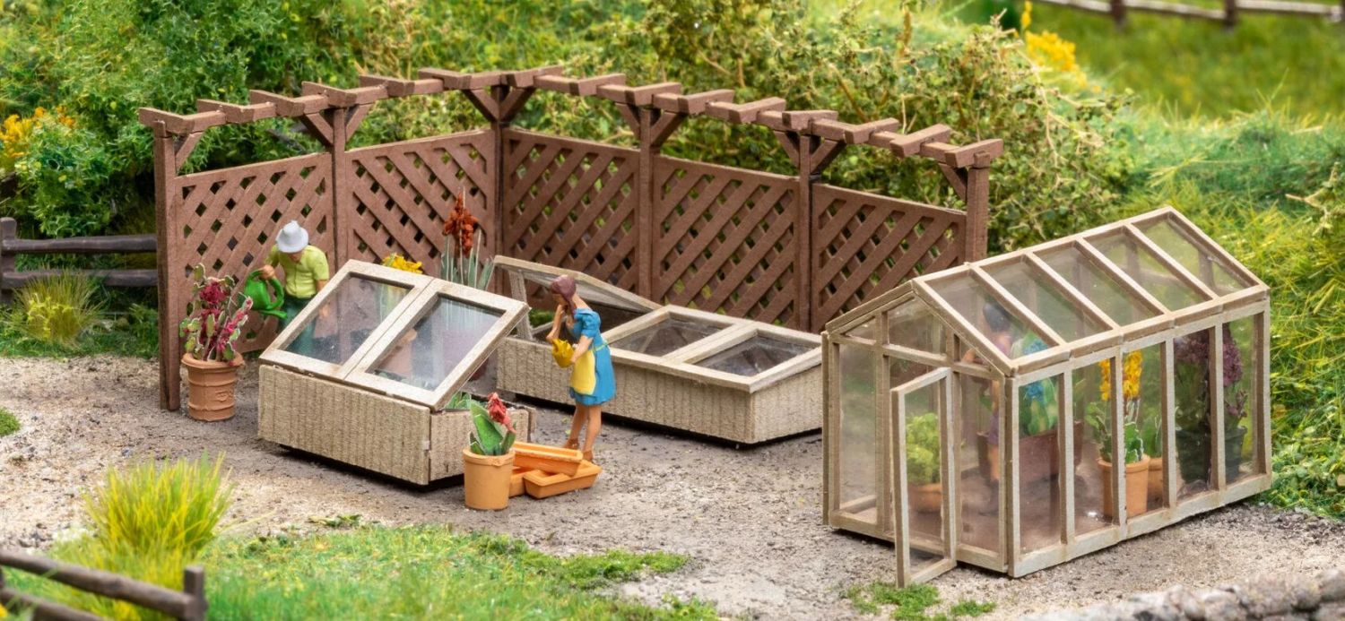 Noch 66805 - Laser-Cut Deko-Set 'Im Garten'