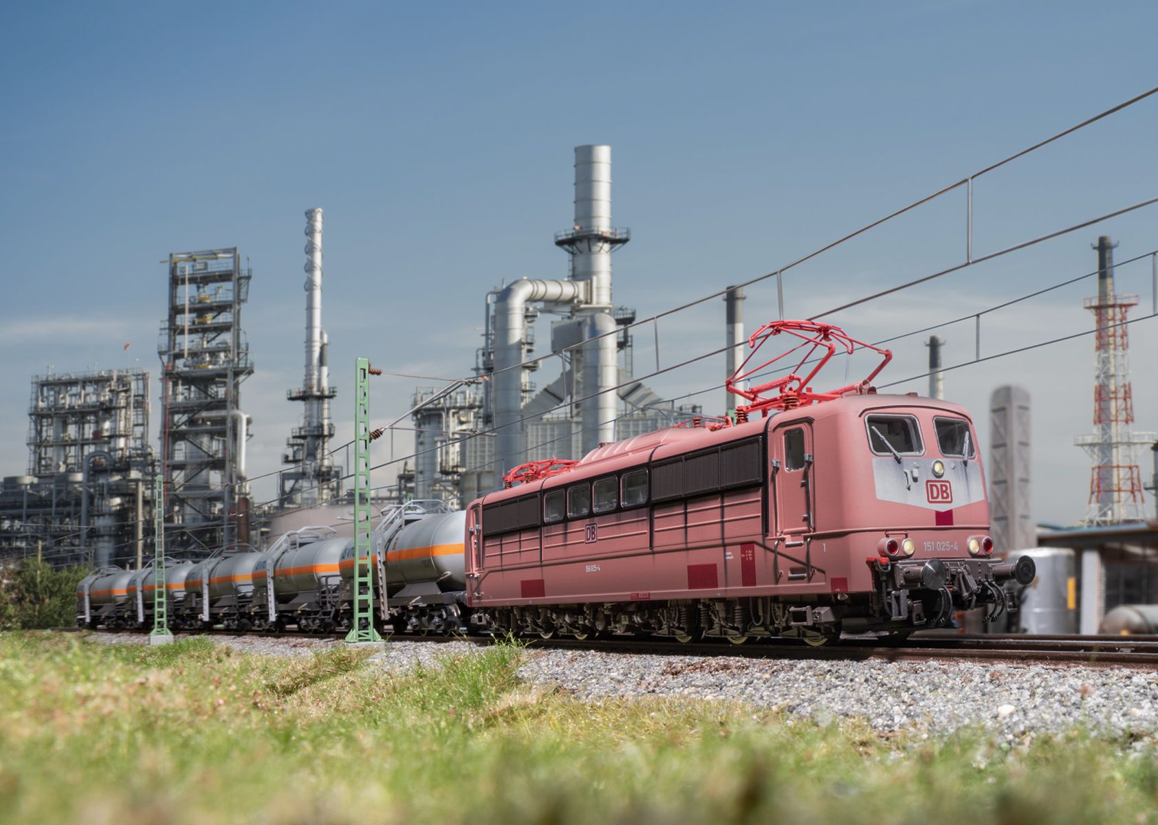 Märklin 39136 - E-Lok 151 025-4, DBAG, Ep.V, gealtert, MFX+-Sound Märklin 39136 - E-Lok 151 025-4, DBAG, Ep.V, gealtert, MFX+-Sound