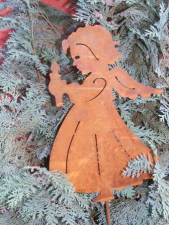 Engel, Engelsfigur mit Kerze aus Edelrost, auf Stab,  Rost Deko, 80 cm