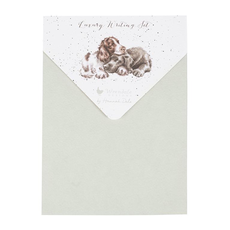 Wrendale Briefpapier Set in illustrierter Brieftasche, 20 Blatt Schreibpapier, 10 Umschläge Motiv zwei kuschelnde Hunde, 14,8x21cm
