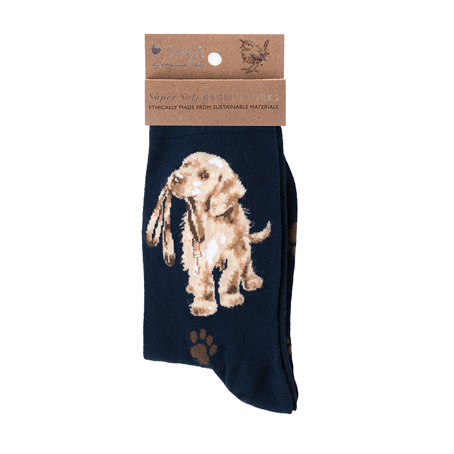 Wrendale Socken "Hopeful", Motiv Hund mit Leine im Maul, dunkelblau