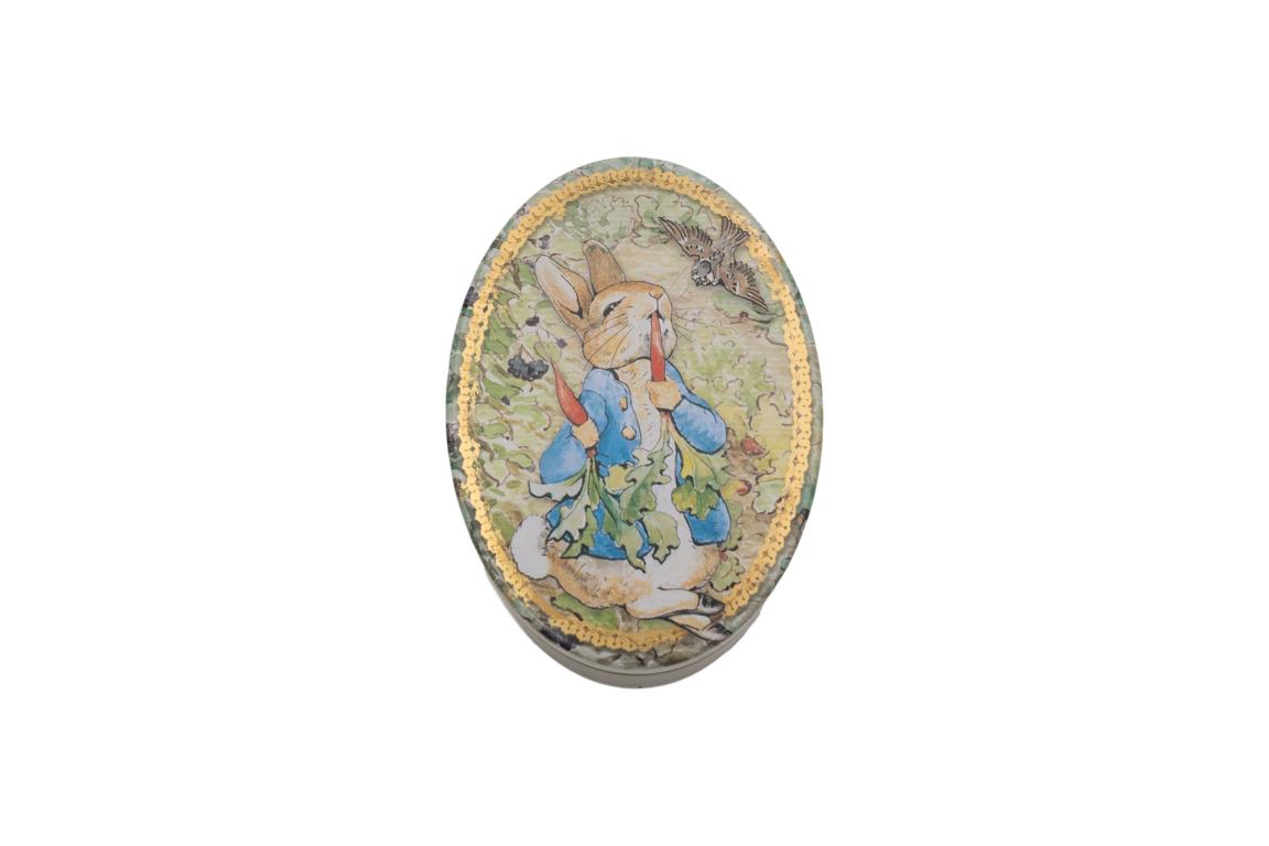 Kleine Ovale Blechdose, Motiv Peter Hase knabbert auf Möhre, 7x10x4 cm