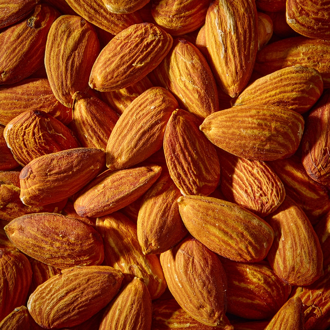Organic brown almonds