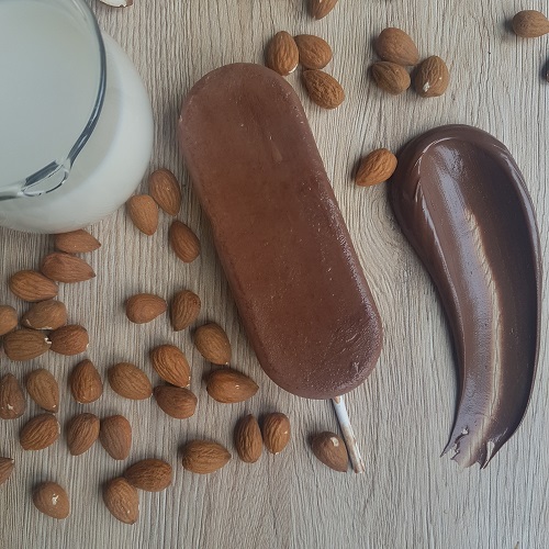 Eislolly: Mandel-Nuss-Nougat