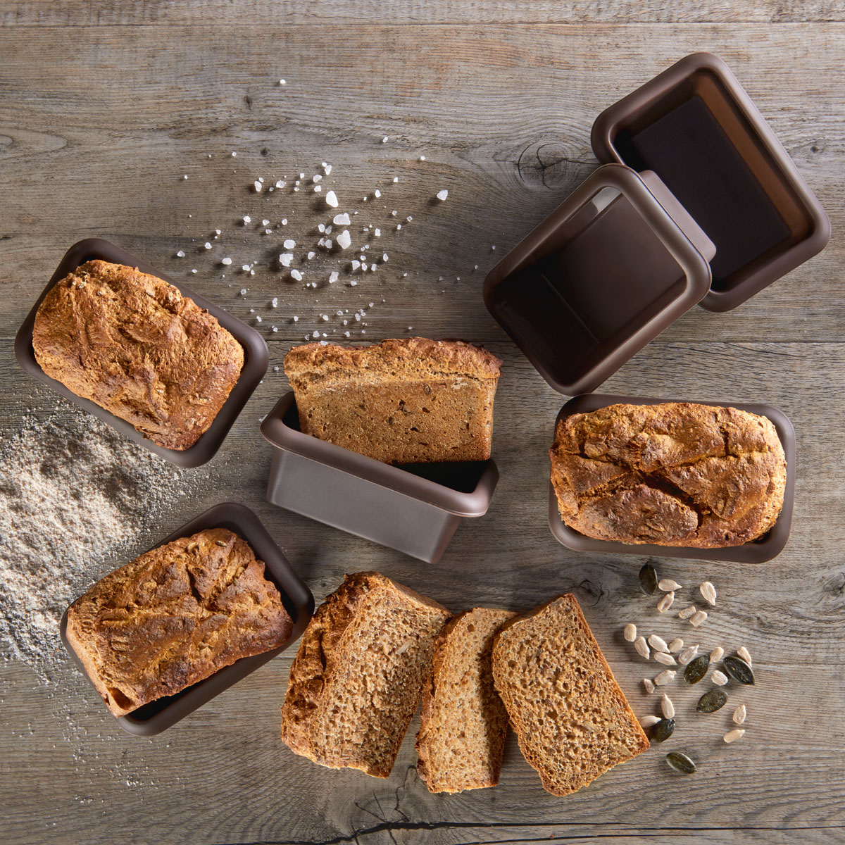 Schnelle Mini-Batzen: Frisch gebacken, duftend lecker und vielseitig belegbar – diese kleinen Brote aus den Lurch Mini Batzen Backformen sind perfekt für jede Gelegenheit!