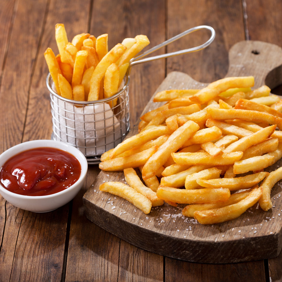 Pommes frites mit dem Lurch Würfel- und Stifteschneider: Außen knusprig, innen weich – so lieben wir sie! Aus ein paar Kartoffeln zauberst du im Handumdrehen goldgelbe, leckere Pommes für den perfekten Snack.