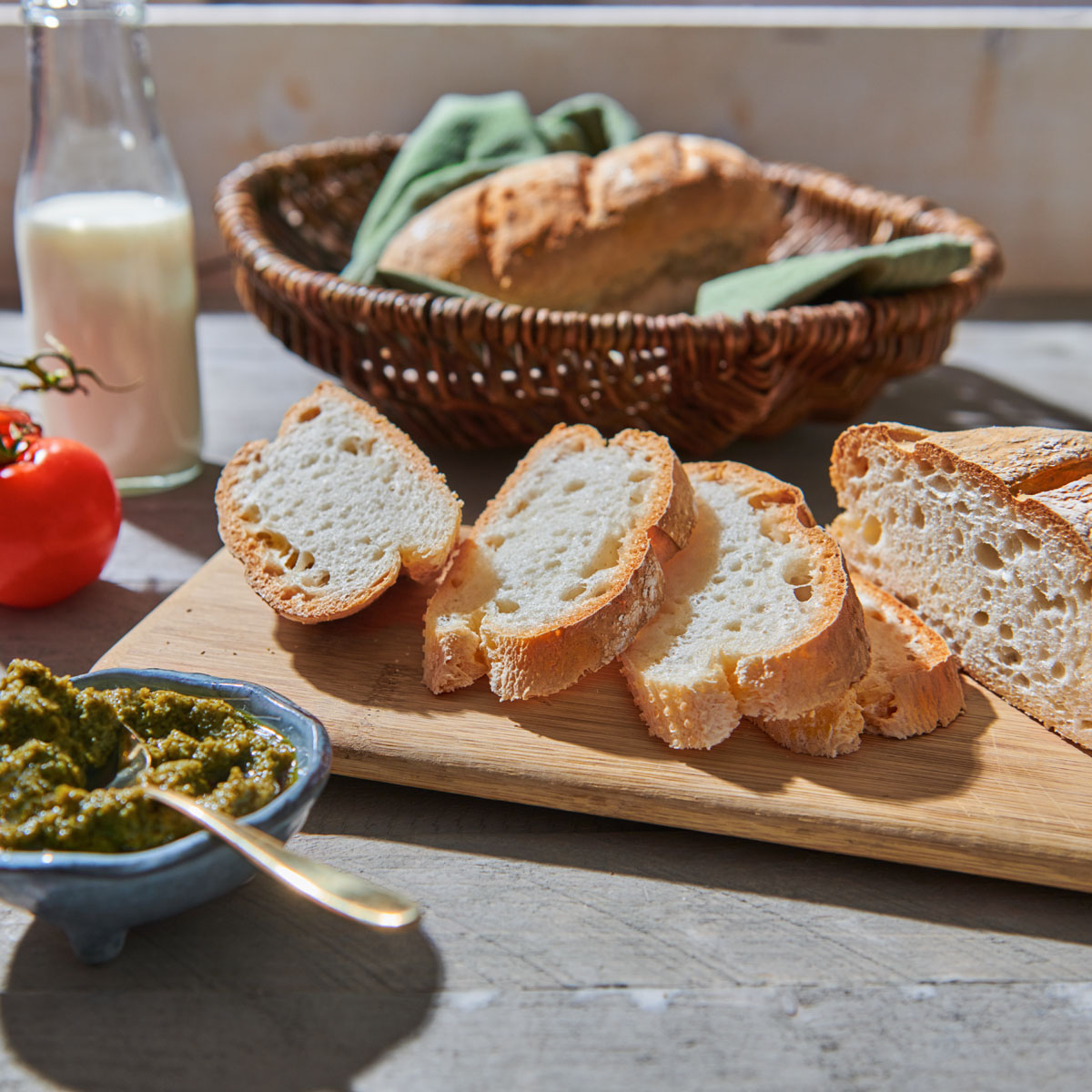 Glutenfreies Weißbrot mit der Lurch MiniBaguette Backmatte: Schluss mit der Suche nach glutenfreiem Brot – back dir dein leckeres Weißbrot einfach selbst! Schnell, einfach und viel günstiger als gekauft. Probier’s aus!