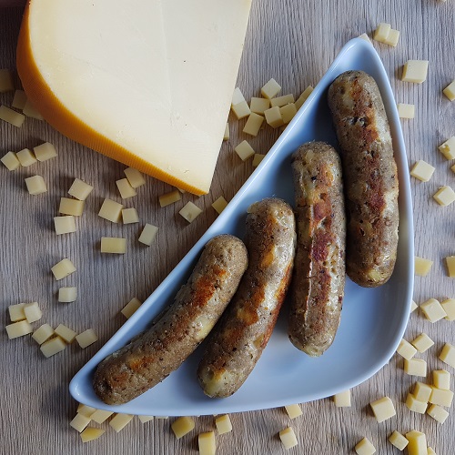 Tofu, Seitan und geschmolzener Käse vereinen sich in dieser würzigen Veggie-Bratwurst zu einem echten Genuss ganz ohne Fleisch. Ideal zubereitet mit dem Lurch Wurst-Maker.