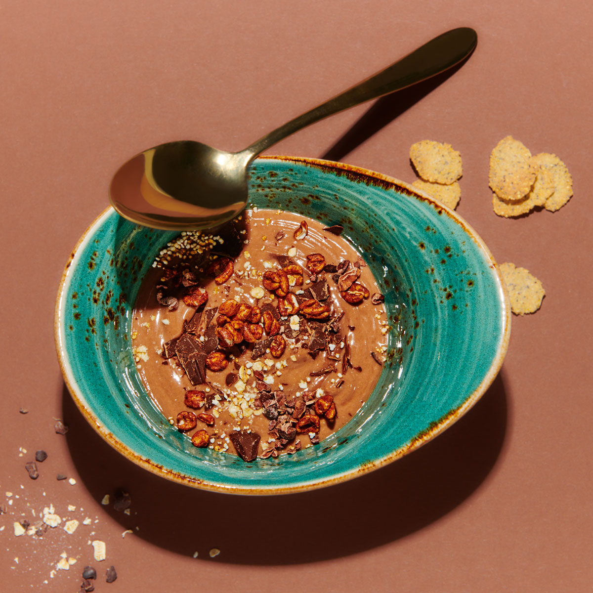Mein Müsli Schokolade ist ein schokoladiges Frühstücksvergnügen mit extra Kakao, das sich auch perfekt als Snack für zwischendurch eignet. Mit dem Lurch Multi-Mixer Maxi perfekt zerkleinert.