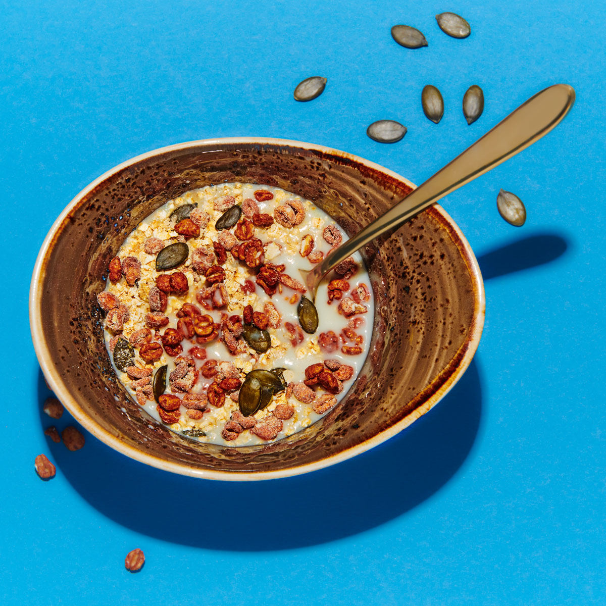 Mein Müsli Fit ist ein echtes Powerpaket mit Quinoaflocken, Buchweizen, Kürbiskernen, Hafermilch und Superfood-Baobab für einen energiegeladenen Start in den Tag. Richtig zubereitet mit dem Lurch Multi-Mixer Maxi.