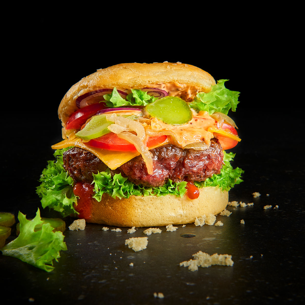 Classic Cheese Burger aus der Lurch Burgerbun-Backform: Saftiges Rindfleisch, frische Zutaten und alles selbstgemacht – vom Bun bis zur Soße. Ein klassischer Cheeseburger, der echtes Burgerglück verspricht!