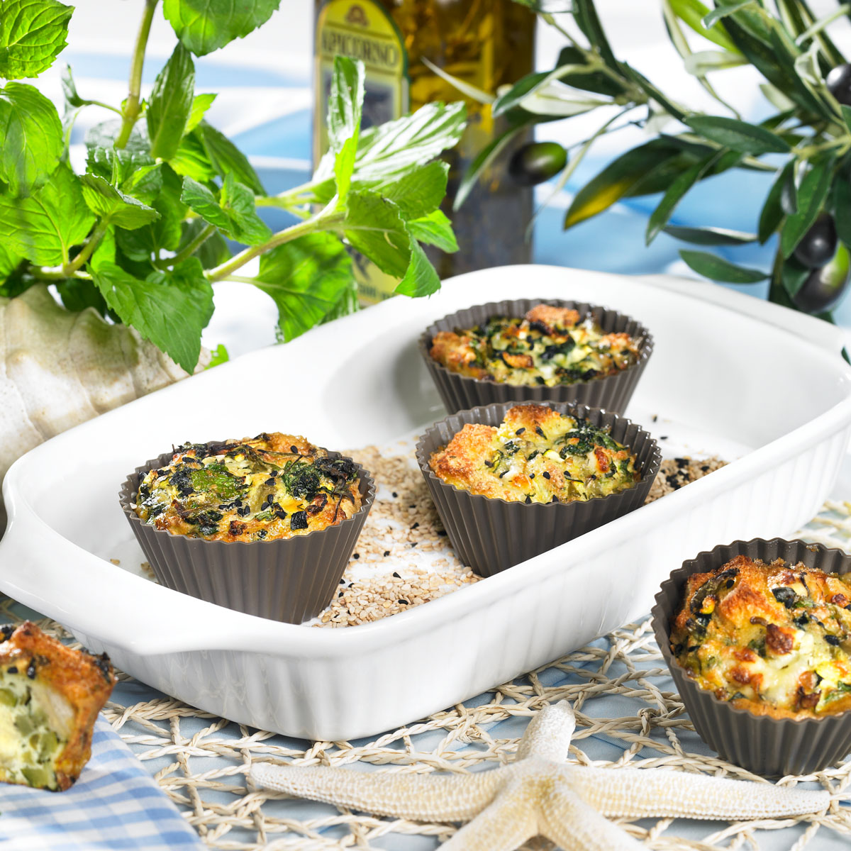 Gemüseküchlein: Herzhafte Muffins mal anders – mit Spinat, Zucchini, Käse und Bohnen. Schnell mit den Lurch Muffin-Backförmchen gemacht, würzig im Geschmack und perfekt für Buffet, Picknick oder als Snack!