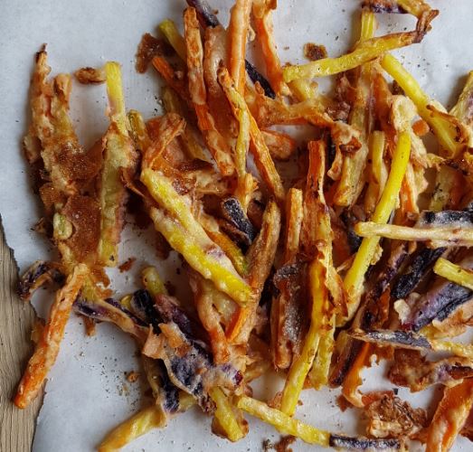 Vegetable sticks in parmesan coating