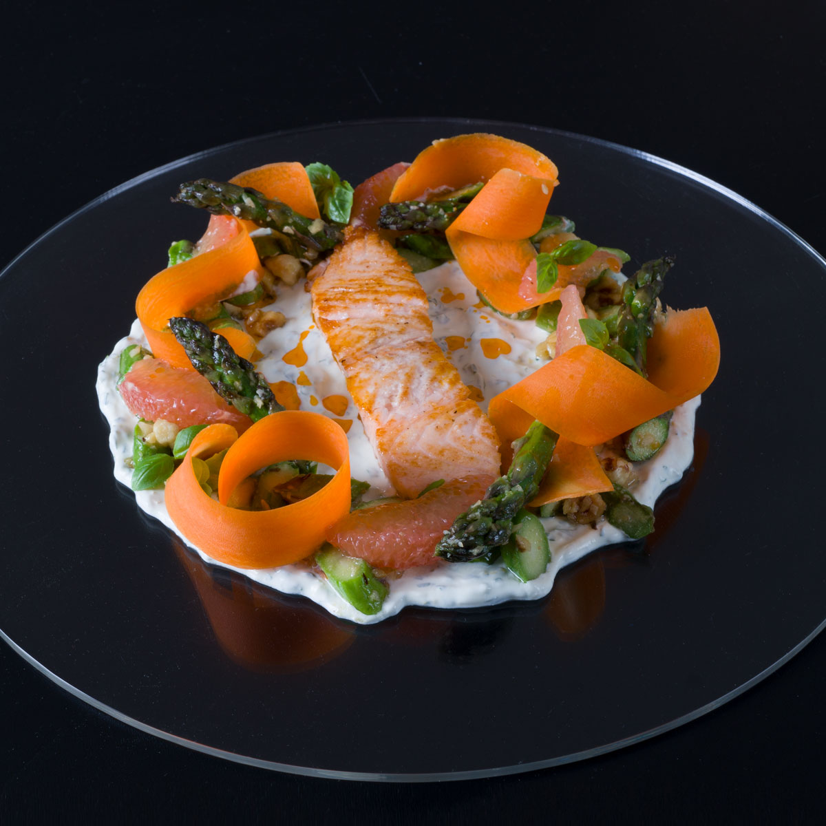 Lachs und Spargel mit einem Hauch Grapefruit – cremig, frisch und herrlich aromatisch.