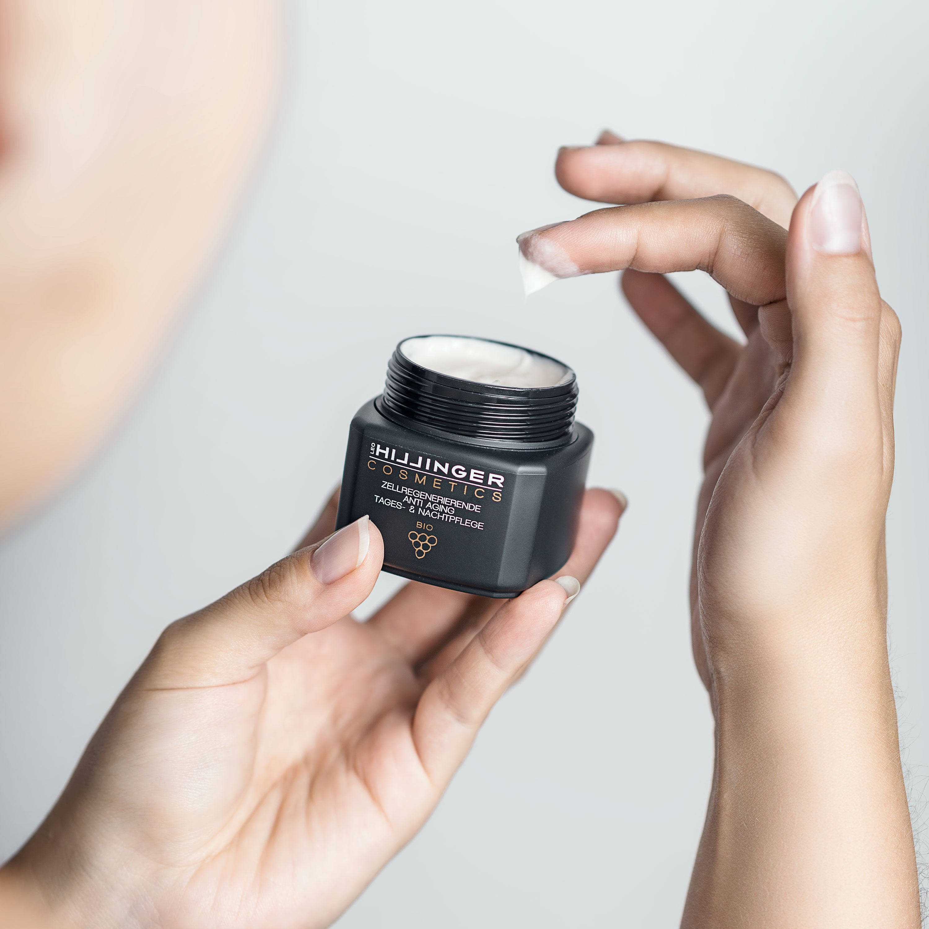 Soin de jour & de nuit anti-âge régénérateur de cellules