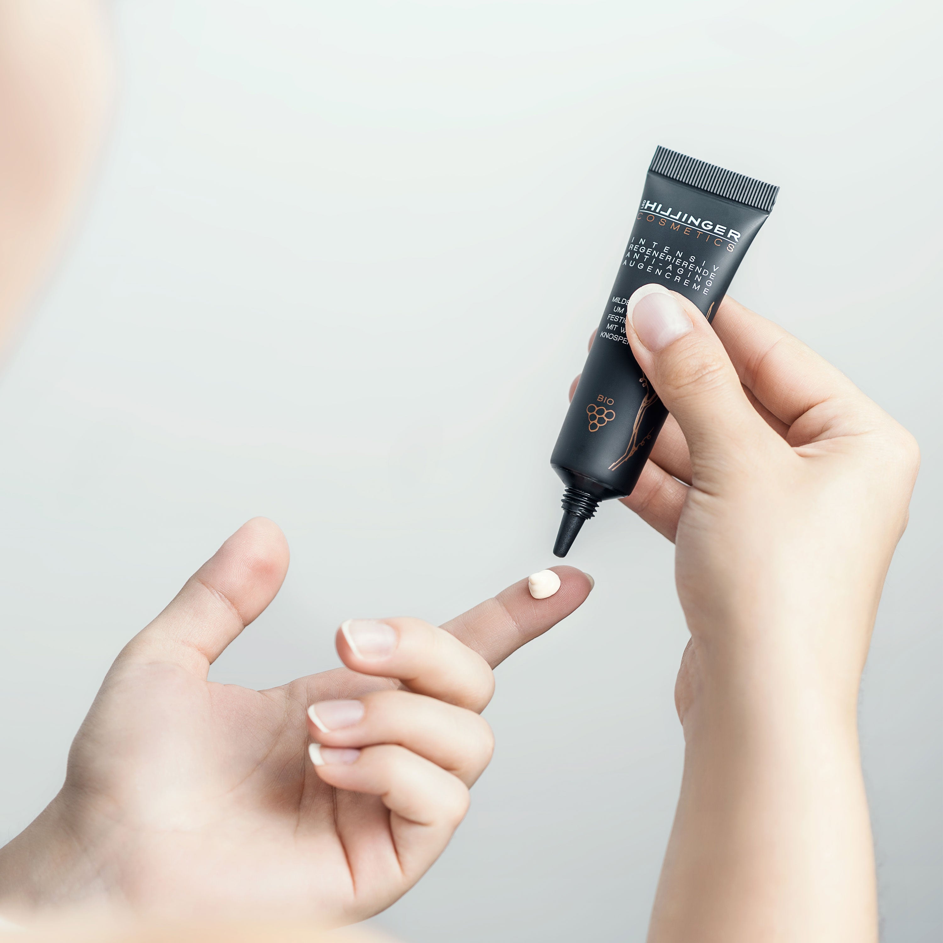 Crème anti-âge intensément régénérante pour les yeux