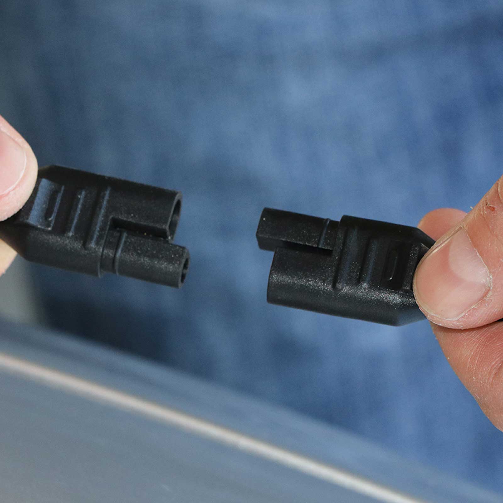 Black + Decker Anschlussklemmen + 30A Sicherung