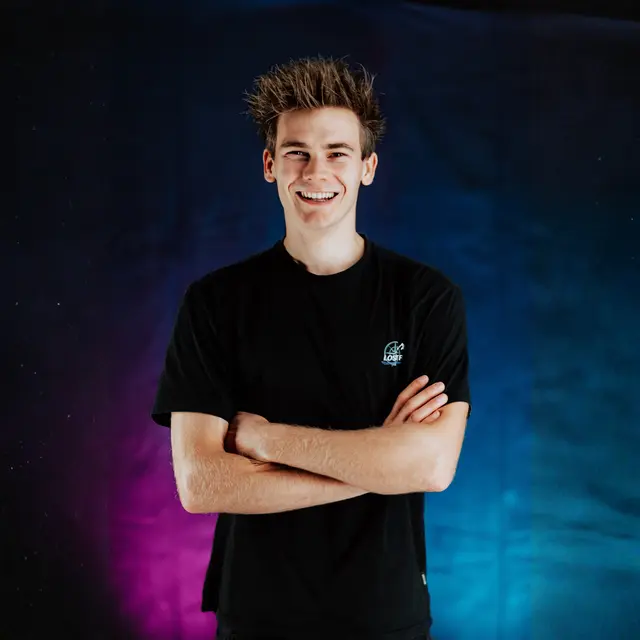 Oliver von EventFlut – Technikexperte für Licht-, Ton- und Eventbetreuung