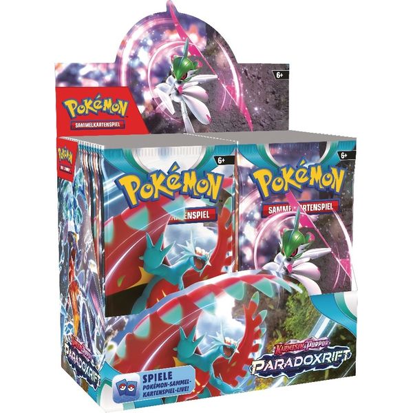 Das Bild zeigt eine Display-Box der Pokémon-Sammelkartenserie Karmesin & Purpur: Paradoxrift. Die Box enthält mehrere Boosterpacks mit jeweils 10 zusätzlichen Spielkarten. Das Design präsentiert dynamische Artworks der Pokémon aus der Paradoxrift-Erweiter