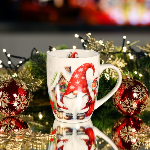 Tasse aus Porzellan Gnom Edik - Weihnachtszwerg Edik 0,32L, Höhe 10,5cm