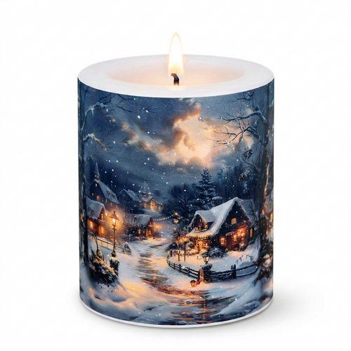 Kerze rund Cozy Winter Town - Sagenhaftes Winterdorf Ø 8cm, Höhe 8,5cm