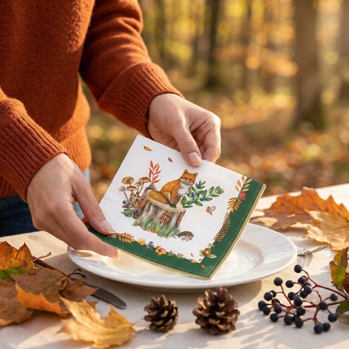 20 Servietten Forest Dreams - Waldtiere auf Baumstamm 33x33cm