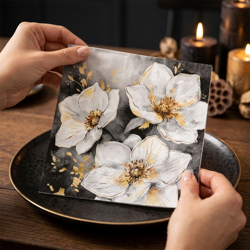 20 Servietten Golden Grace black - Weiße Weihnachtsrosen auf schwarz 33x33cm