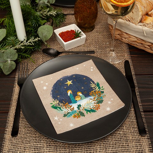 20 Servietten Holy Christmas - Heilige Szene im Kranz 33x33cm
