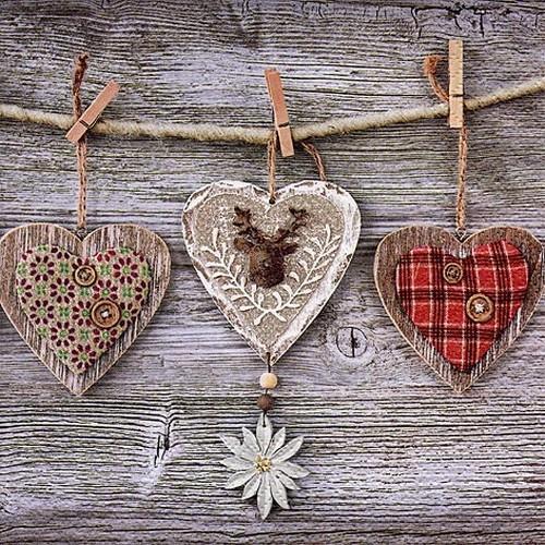 20 Servietten Rustic Hearts with Edelweiss - Herzen an Klammern 33x33cm