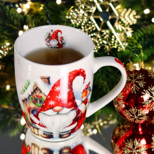 Tasse aus Porzellan Gnom Edik - Weihnachtszwerg Edik 0,32L, Höhe 10,5cm