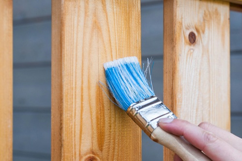Holz lackieren