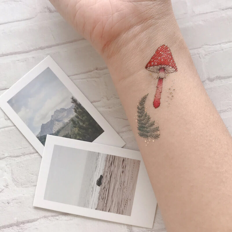 Paperself Tattoo Squirrel & Mushrooms
