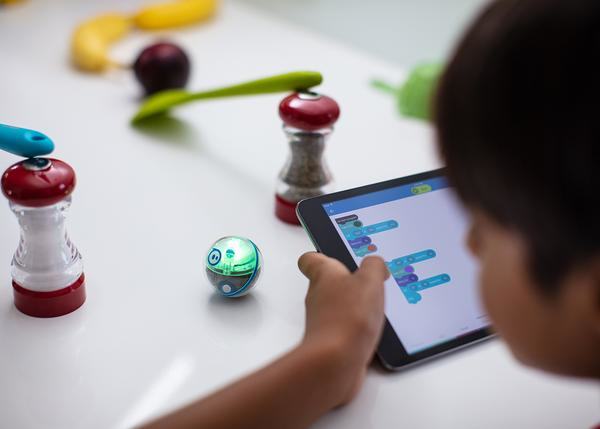 Sphero Mini Activity Kit - Programmierbarer Roboter - Mehrfarbig - Android,iOS - Bluetooth - 1 h - Mikro-USB